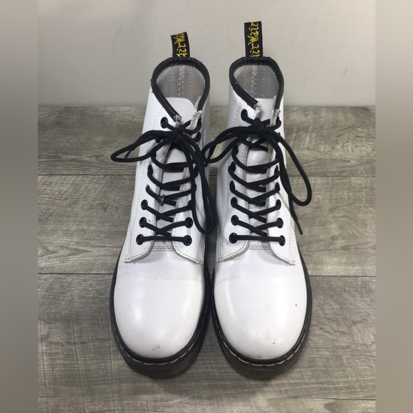 Doc Martens White Womens 1460 11822 Smooth Leather Virginia Boots Size UK 7 US 9 - Picture 4 of 12